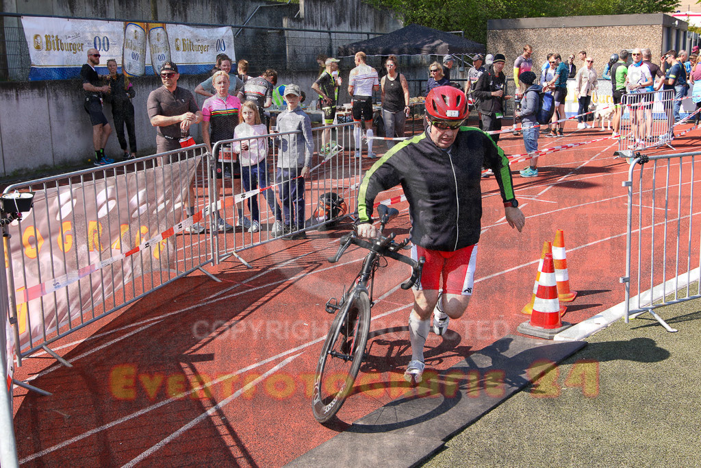 220424_1209_EV8_9159 | Sportfotografie im Rhein-Sieg Kreis, Köln, Bonn, NRW, Rheinland Pfalz, Hessen, etc. Unser Tätigkeitsfeld umfasst den Laufsport vom Volkslauf über den Marathon, Duathlon, Triathon bis zum Ultralauf wie Kölnpfad Ultra oder Schindertrail.