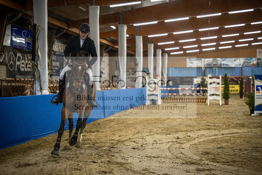 DOS_B941 | Entdecke hochwertige Reitturnierfotos von Foto Oger. Professionell, emotional und authentisch – jetzt Lieblingsmomente im Shop bestellen.Deutschlandweite Turnierfotografie. - Realisiert mit Pictrs.com