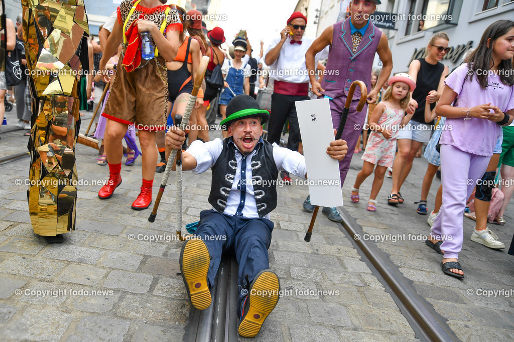 Linz_ 34. Linzer Pflasterspektakel 2022_ 21.07.2022-21 | 21.07.2022, Linz, AUT, 34. Linzer Pflasterspektakel 2022, im Bild diverse Kuenstler