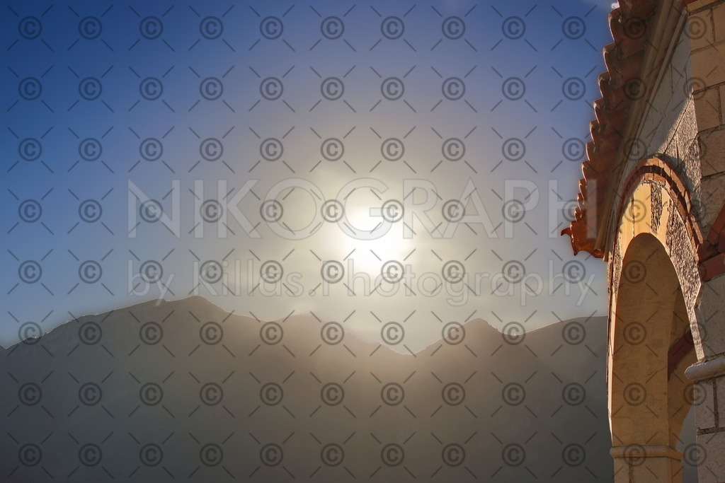 Kloster Giroméri - Iera Moni Giromeriou | Das Kloster „Iera Moni Giromeriou“ liegt in der Präfektur Thesprotia im Nordwesten von Griechenland, rund acht Kilometer von der Stadt Filiates entfernt. Auf der Bergkette Farmakovouni wurde das Kloster Anfang des 14. Jahrhunderts auf einer Höhe von rund 300 Metern gegründet.