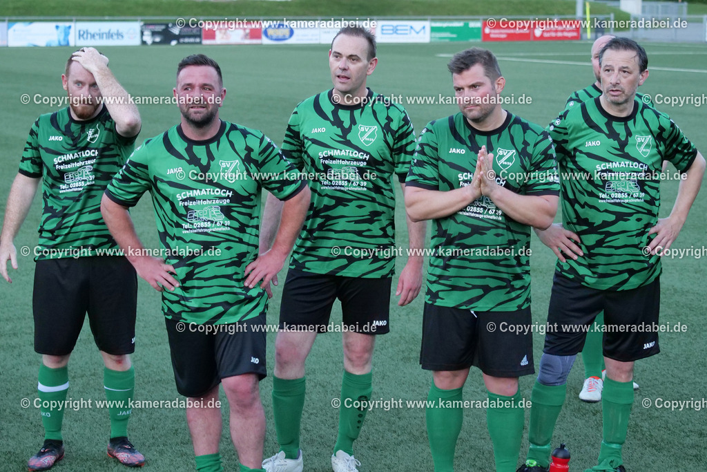 Fußball Kreispokal 25/26 Ü 32 : Spiel um Platz 3 : SV 08/29 Friedrichsfeld - SV Ringenberg AH  2 : 1 | Fußball Kreispokal 25/26 Ü 32 : Spiel um Platz 3 : SV 08/29 Friedrichsfeld - SV Ringenberg AH  2 : 1Spielort : Voerde Friedrichsfeld - Realisiert mit Pictrs.com