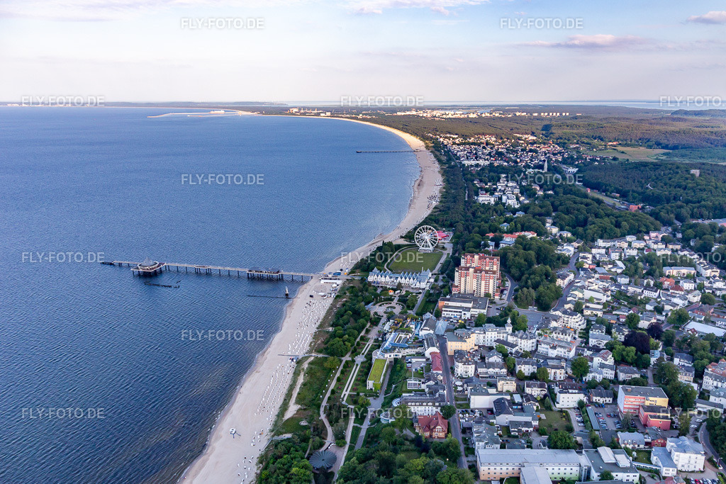 Ostseestrand bis Swinemünde von Nordwesten | Luftbild: Ostseestrand bis Swinemünde von Nordwesten in Heringsdorf im Bundesland Mecklenburg-Vorpommern in Deutschland. Foto: IMG_141549.jpg vom 06.06.2024 durch ©2025 Werner Riehm fly-foto.de/copyright - Realisiert mit Pictrs.com