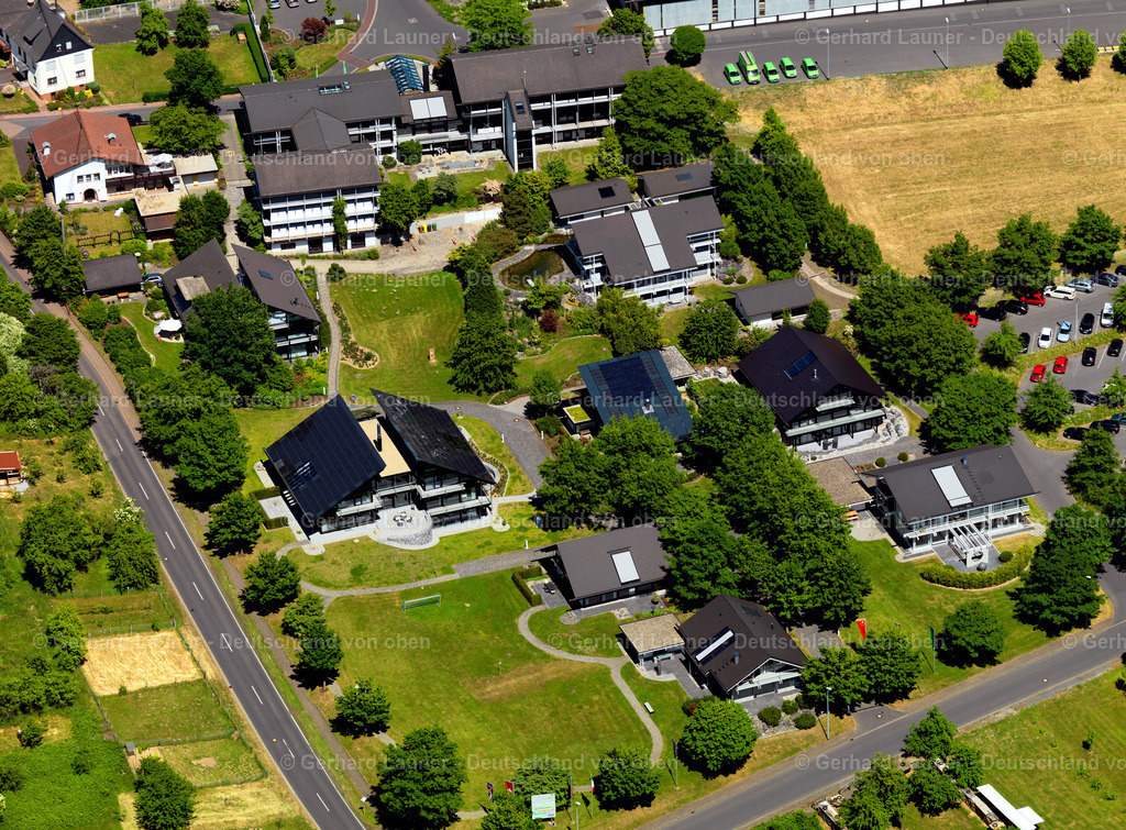 3197082 | hufhaus 003