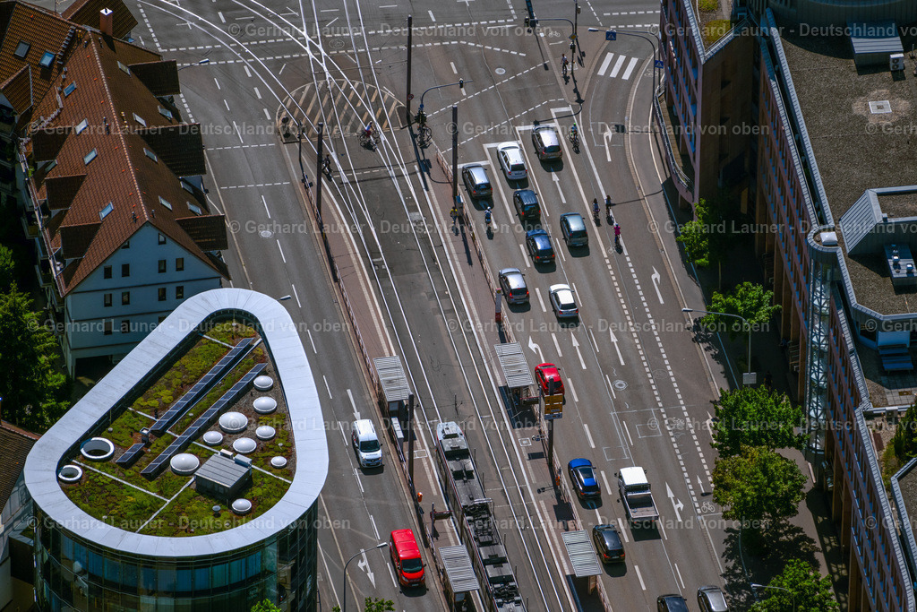 4033572 | FREIBURG IM BREISGAU 30.06.2020 Banken- Verwaltungsgebäude des Finanzdienstleistungs- Unternehmens PSD Bank RheinNeckarSaar eG im Ortsteil Wiehre in Freiburg im Breisgau im Bundesland Baden-Württemberg, Deutschland. Weiterführende Informationen bei: PSD Bank RheinNeckarSaar eG,  PSD Immobilien GmbH. // Banking administration building of the financial services company PSD Bank RheinNeckarSaar eG in the district Wiehre in Freiburg im Breisgau in the state Baden-Wuerttemberg, Germany. Further information at: PSD Bank RheinNeckarSaar eG,  PSD Immobilien GmbH. Foto: Gerhard Launer