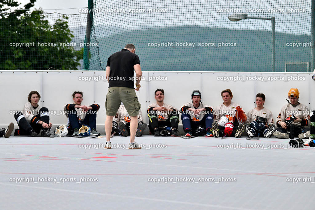 Carinthian Team Zehenthof vs. Ultras Spittal | Ultras Spittal Mannschaft, Headcoach Spittal Ultras Roland Schurian, Carinthian Team Zehenthof vs. Ultras Spittal, Carinthian Team Zehenthof vs. Ultras Spittal am 10.05.2026 in Villach (Alpen Arena ), Austria, (Photo by Bernd Stefan)
