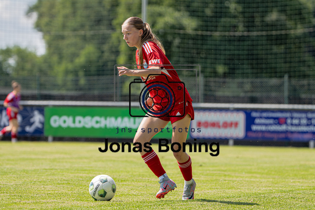 Fußball I Damen I Saison 2026-2027 I Testspiel  I TuS Lutten - SG TiMoNo  I 13725 | jns.sportfotos - Realisiert mit Pictrs.com