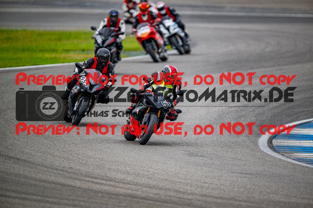 MaZZes_FotoMatrix_240701_6007705_6961 | INST