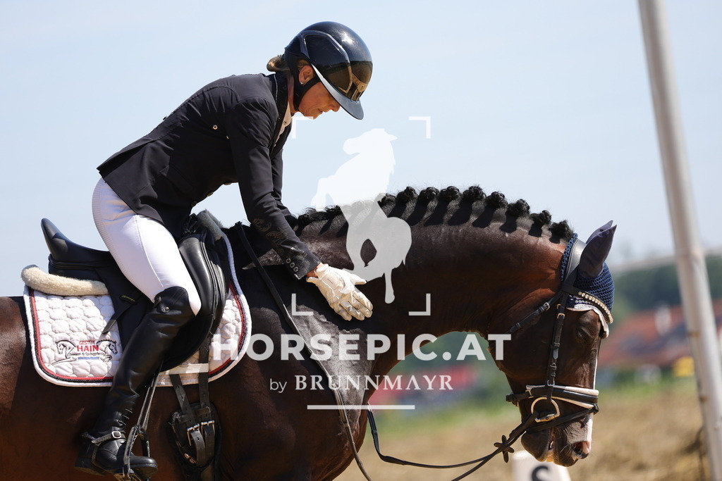 0P6A9658 | Willkommen bei Brunnmayr - Design & Fotografie – Ihrem Spezialisten für Reitturniere und Pferdeveranstaltungen in Oberösterreich, Salzburg und Bayern! Seit über 17 Jahren sind wir leidenschaftlich dabei.
