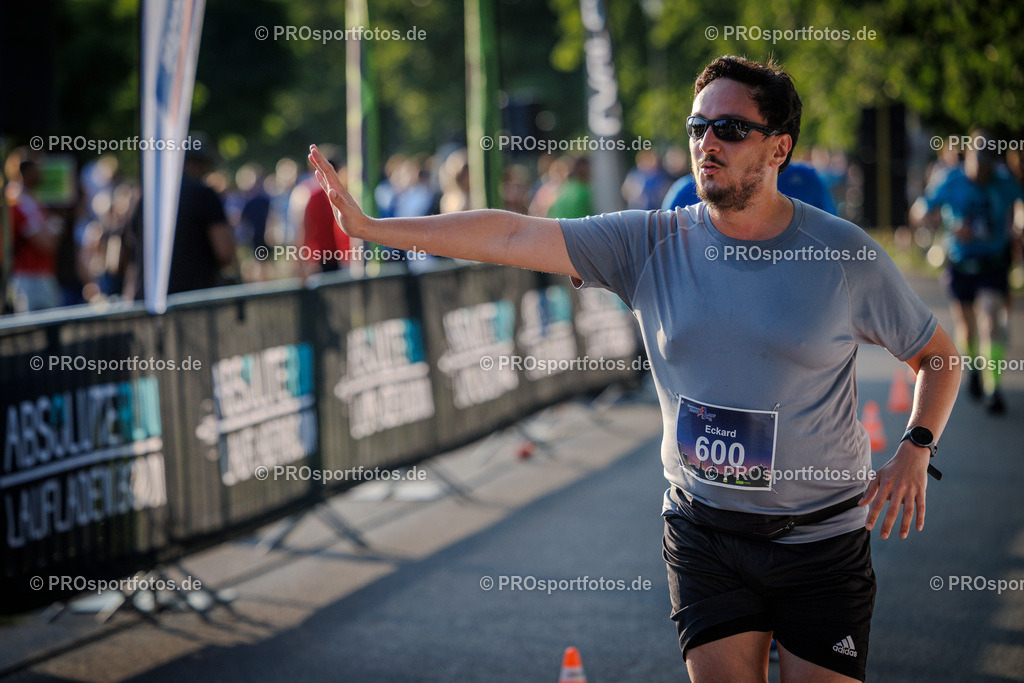 Sparda-Bank Nachtlauf Bonn; Bonn, 18.06.2025 | Impressionen vom Sparda-Bank Nachtlauf Bonn am 18.06.2025 in Bonn (Nordrhein-Westfalen). 