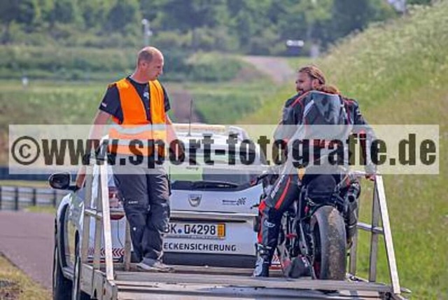 spof0410 | Professionelle Fotos von Sportveranstaltungen, aber auch Hochzeiten und anderen Events. - Realisiert mit Pictrs.com