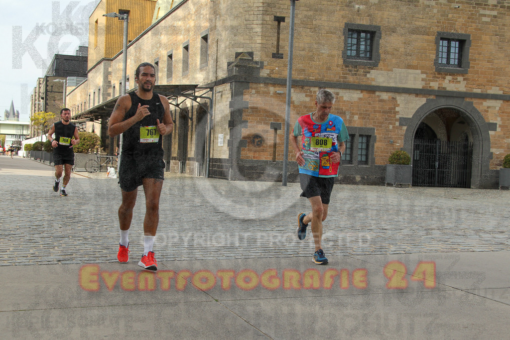 250920_1525_EV4_8742 | Sportfotografie im Rhein-Sieg Kreis, Köln, Bonn, NRW, Rheinland Pfalz, Hessen, etc. Unser Tätigkeitsfeld umfasst den Laufsport vom Volkslauf über den Marathon, Duathlon, Triathon bis zum Ultralauf wie Kölnpfad Ultra oder Schindertrail.