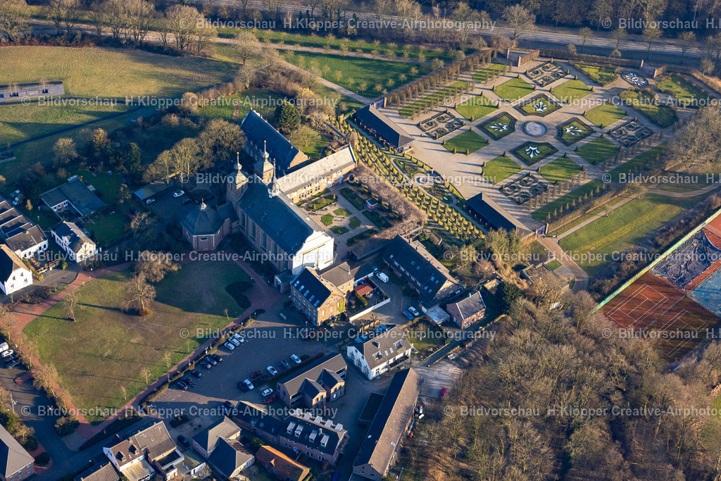 Luftbilder Kamp-Lintfort-7547 | Luftbild Gebäudekomplex des Klosters in Kamp-Lintfort - Realisiert mit Pictrs.com