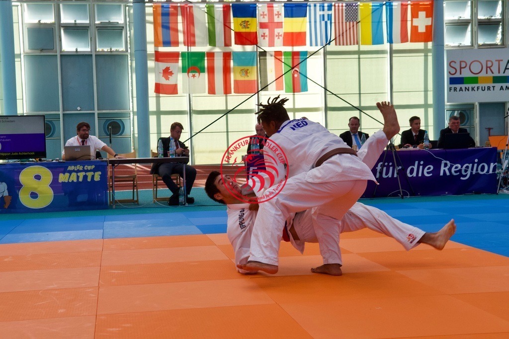 RAS_8272 | Fotos vom Adler Cup - Pictures from Adler Cup

Hier findet Ihr alle Eindrücke und großen Momente der Adler Cup Wochenenden. Here you will find all impressions and great moments of the Adler Cup weekends. - Realisiert mit Pictrs.com