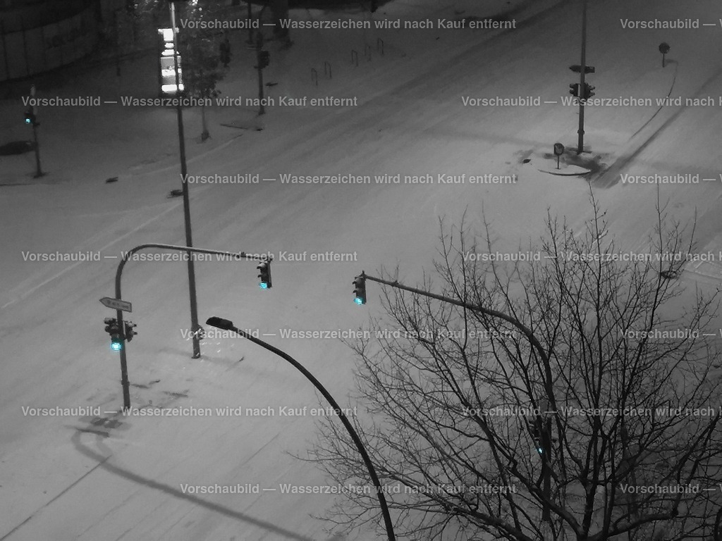 freie Fahrt | eine Strasse in Hamburg im Winter in der Früh um 5 Uhr - Realisiert mit Pictrs.com