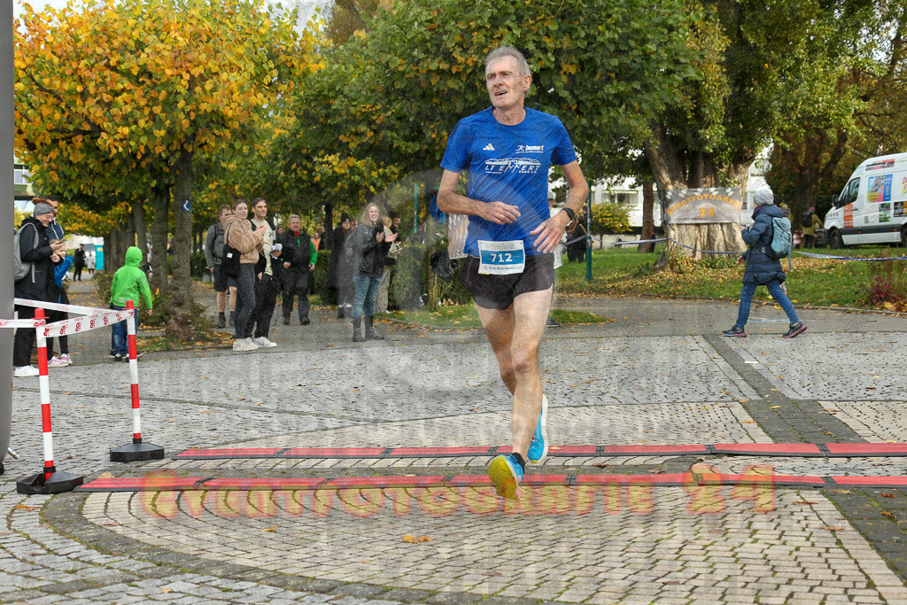 241020_1006_EX1_7735 | Sportfotografie im Rhein-Sieg Kreis, Köln, Bonn, NRW, Rheinland Pfalz, Hessen, etc. Unser Tätigkeitsfeld umfasst den Laufsport vom Volkslauf über den Marathon, Duathlon, Triathon bis zum Ultralauf wie Kölnpfad Ultra oder Schindertrail.