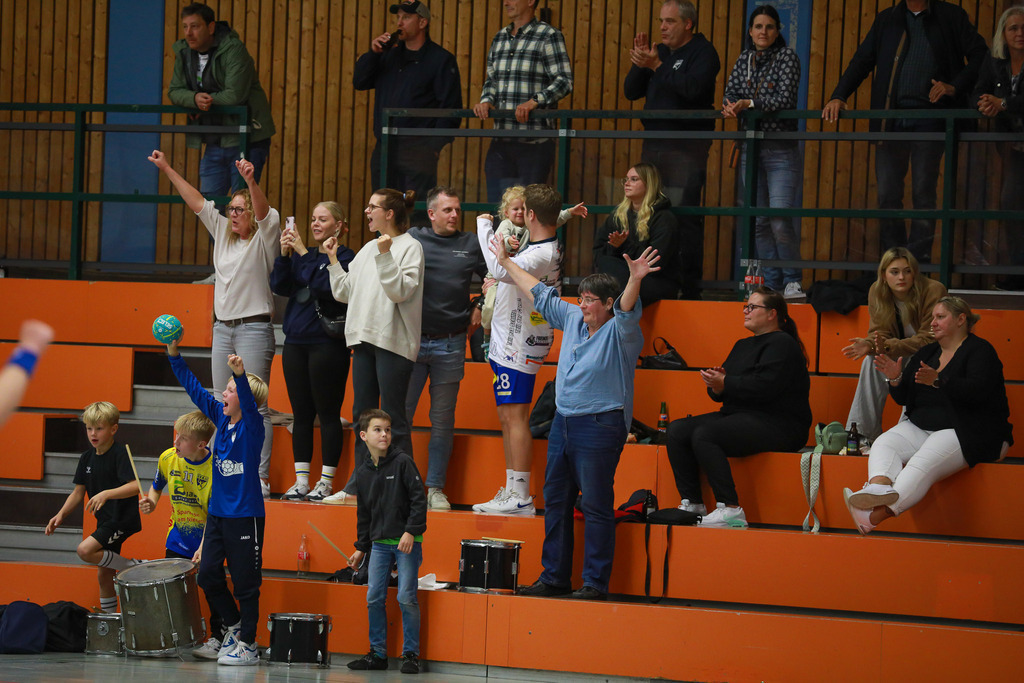 SVN_SvSchermbeck_051024_202 | Bildergalerie von Sport-Ereignissen aber auch von weiteren spannenden Dingen - nicht nur vom Niederrhein. In Anlehnung an den bekannten Spruch von Hanns Dieter Hüsch heißt das Motto: "Niederrhein ist überall".  - Realisiert mit Pictrs.com