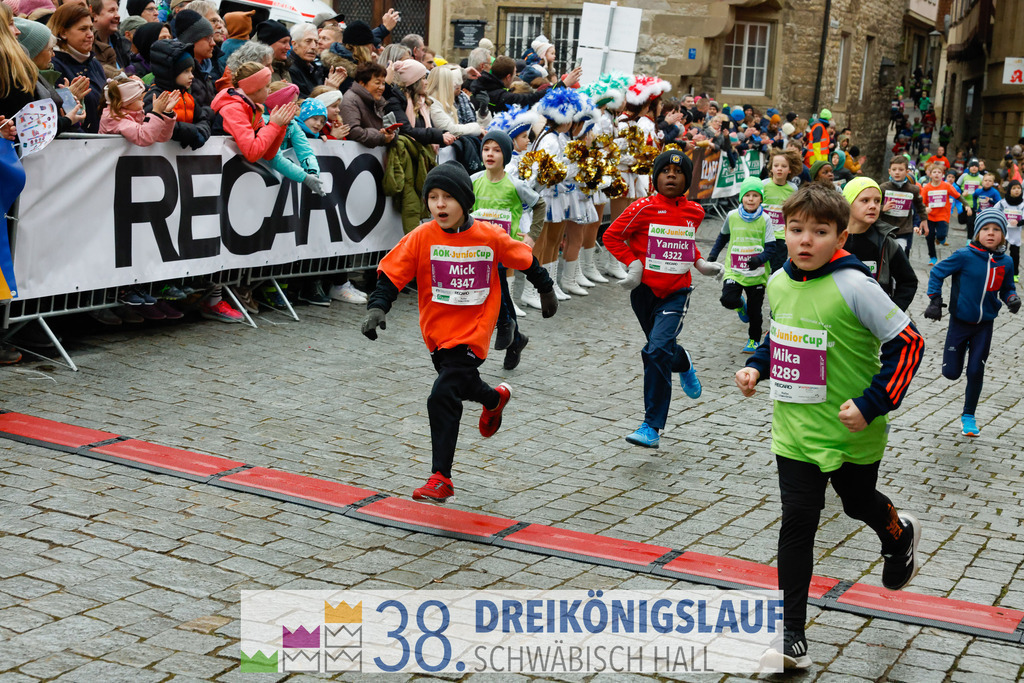 400m AOK Junior Cup | 3 Koenigslauf 2024 400m AOK Junior Cup - Realisiert mit Pictrs.com