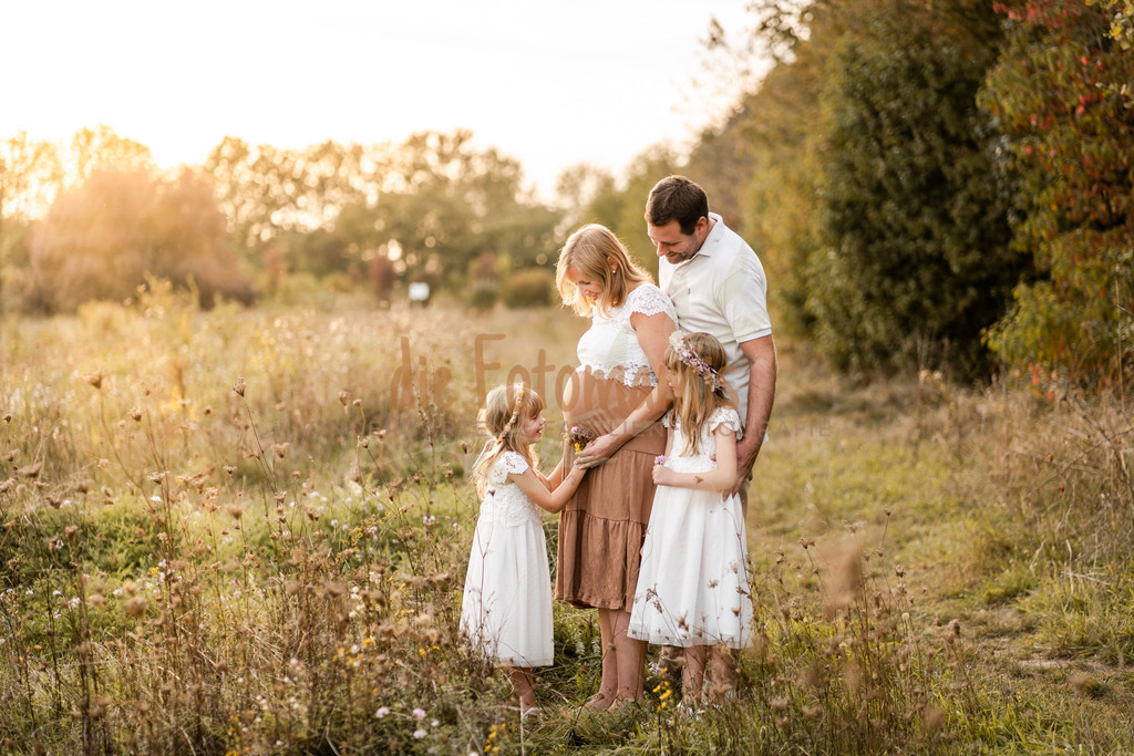 Alex-Babybauch-19 | Die Fotomamis – Eure Fotografen für Babybauch-, Neugeborenen-, Familien-, Kindergarten- und Hochzeitsfotografie. Mit Feingefühl, Leidenschaft & Liebe zum Detail.
