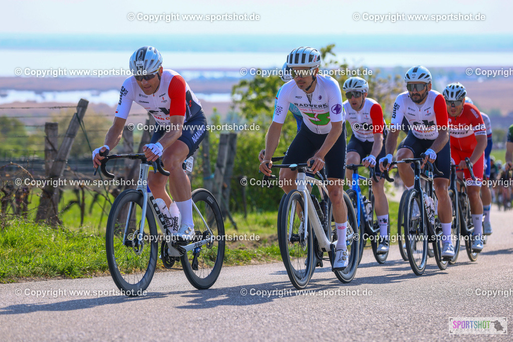 TRA_0664 | Neusiedlersee Radmarathon 2026@sportshot_your_pictrs #yourpictures#roadtowm2029 #nrm #neusiedlerseeradmarathon #neusiedlersee #neusiedlerseetourismus #burgenland #mörbisch #nrm26 #burgenlandtourismus #voglundco #poweredbyburgenlandtourismus #radsport #rad #marathon #ucigranfondo #visitburgenland #ucigranfondoworldseries