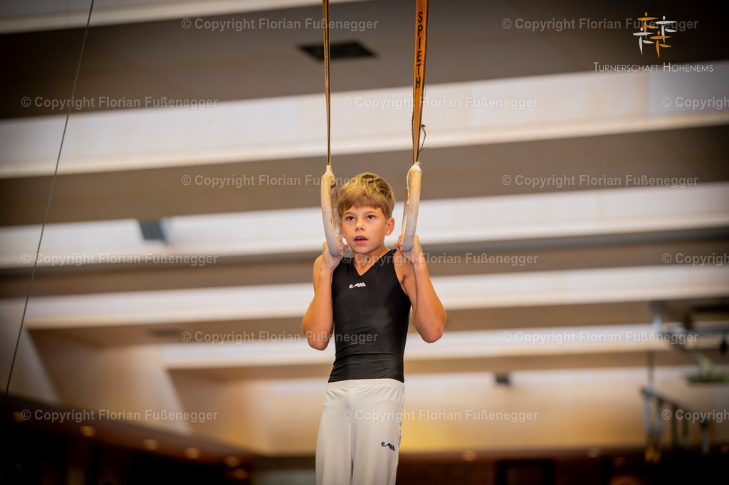 Promo-284 | "Fussifoto.com – Ihr Ansprechpartner für hochwertige Fotografie! Entdecken Sie kreative Bilder und professionelle Dienstleistungen. Kontaktieren Sie uns für Ihre Projekte!"