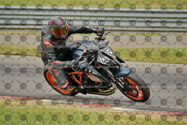 25bt05-0374 | markuskiefer.com - Realisiert mit Pictrs.com