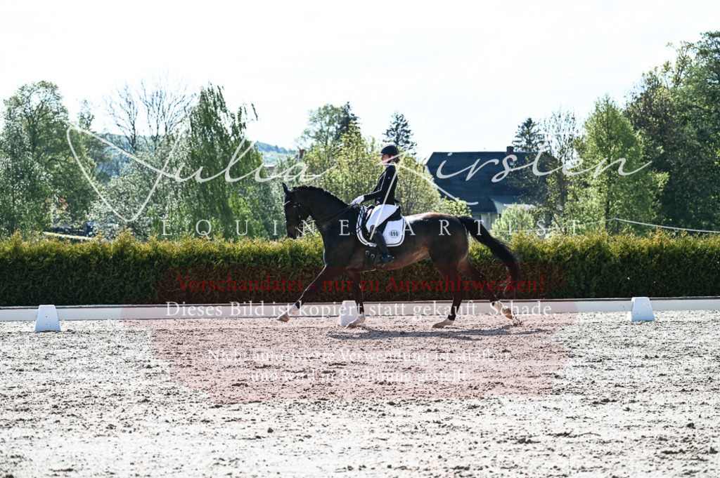 20230514_JK-Röhrsdorf-18-407 | Pferde- und Turnierfotografie in Westsachsen. Pferdeportraits, Auftragszeichnungen und intuitive Kunst.