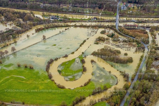 Hamm231201227 | Luftbild vom Hochwasser der Lippe, Weihnachtshochwasser 2023, Fluss Lippe tritt nach starken Regenfällen über die Ufer, Überschwemmungsgebiet Lippeaue Mühlengraben, Lippebrücke Fährstraße und Flussmäander, Stadtbezirk Heessen, Hamm, Ruhrgebiet, Nordrhein-Westfalen, Deutschland