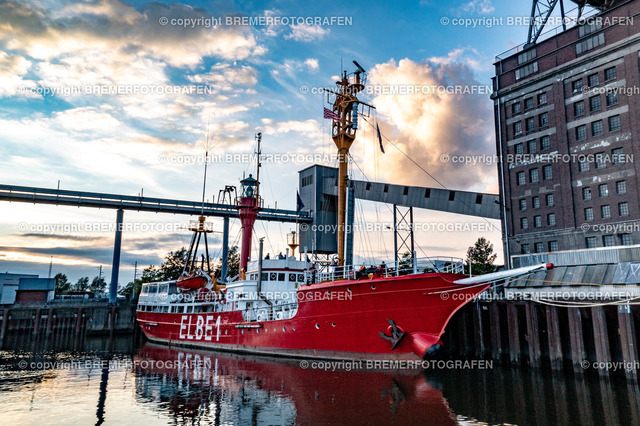 DJI_0993 | 30.09.2022 Drohnenaufnahmen Dt. Schifffahrtstag 2022 Bremen Wendebecken / Weser