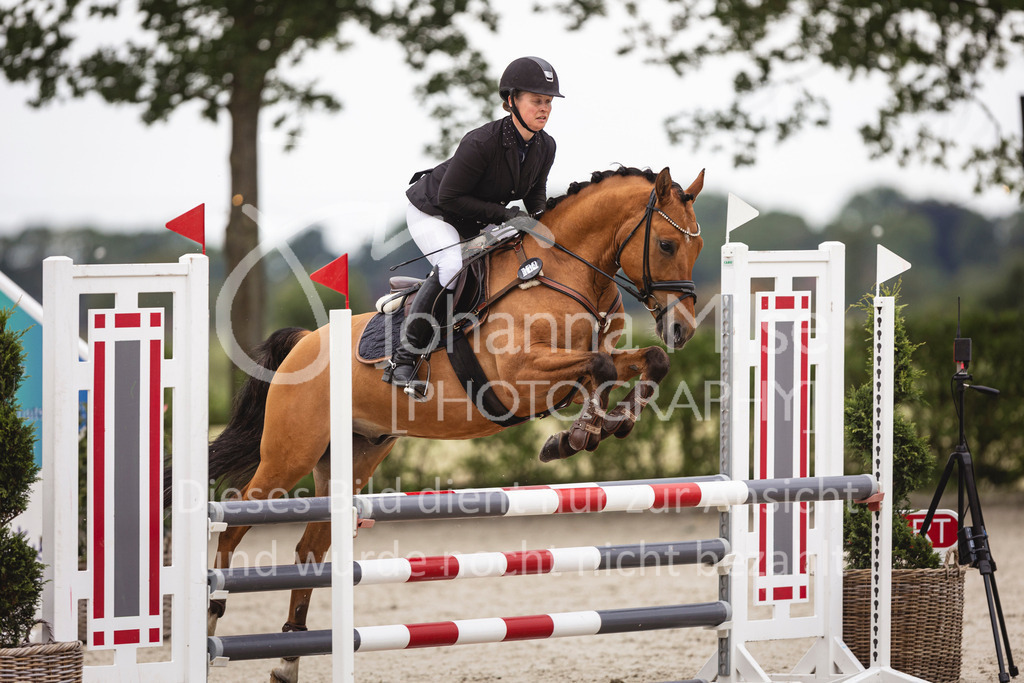 240616_Lemwerder_A2-Spr-206 | Deine schönsten Turniermomente als professionelle Fotos! Entdecke hochwertige Pferdesport-Fotografie im Online-Shop. Jetzt Fotos finden & bestellen!