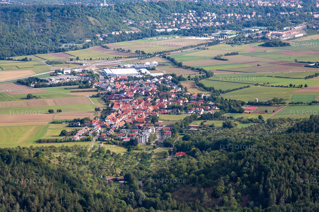 Luftbild: Ortsansicht von Süden im Ortsteil Weilheim in Tübingen im Bundesland Baden-Württemberg in Deutschland. Foto: IMG_008685.jpg vom 27.08.2020 durch Werner Riehm/FLY-FOTO.de