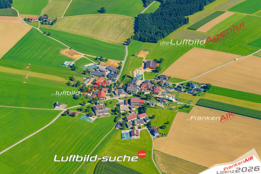 Piesdorf Gampern Bild- Das Luftbild wurde 2025 vom UL-Flugzeug heraus erstellt ( keine Drohne ) - Hochauflösende Luftaufnahme -Nicht vergleichbar mit Google Maps oder Satelittenbilder- Die Geschenkidee !Mit Lizenz und Bildrechte bestellbar