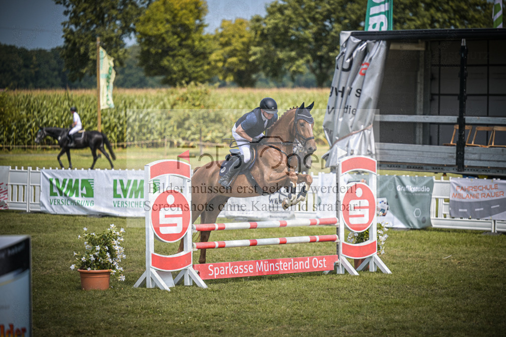 DOS_6292 | Entdecke hochwertige Reitturnierfotos von Foto Oger. Professionell, emotional und authentisch – jetzt Lieblingsmomente im Shop bestellen.Deutschlandweite Turnierfotografie. - Realisiert mit Pictrs.com