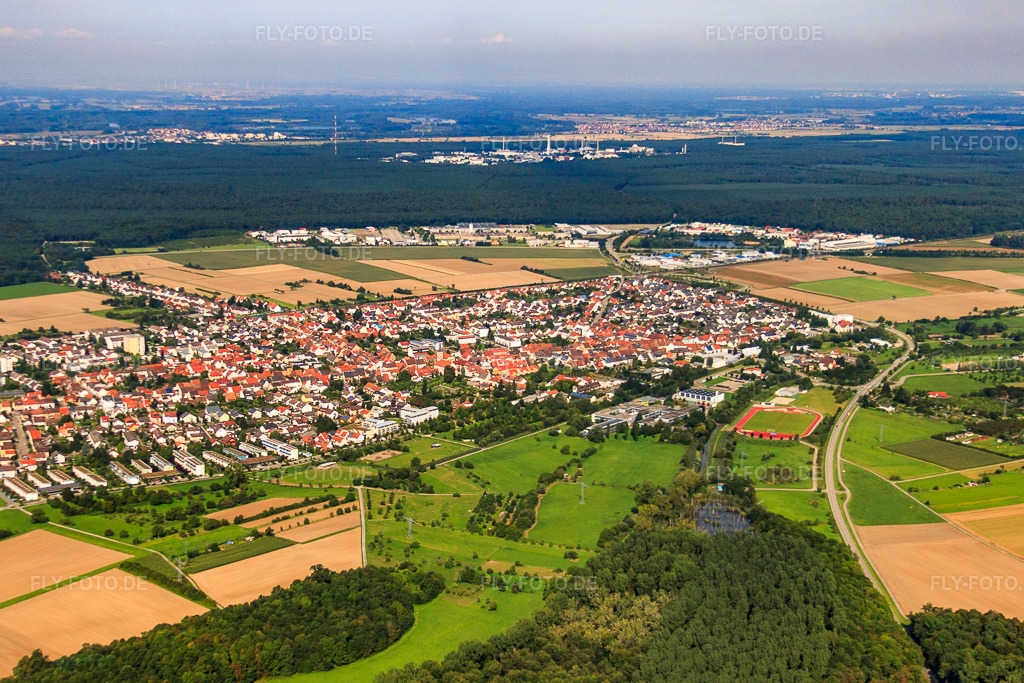 Luftbild: Ortsansicht von Südosten im Ortsteil Blankenloch in Stutensee im Bundesland Baden-Württemberg in Deutschland. Foto: IMG_33428.jpg vom 05.09.2010 durch Werner Riehm/FLY-FOTO.deAuflösung des Originals: 4203 x 2802 px