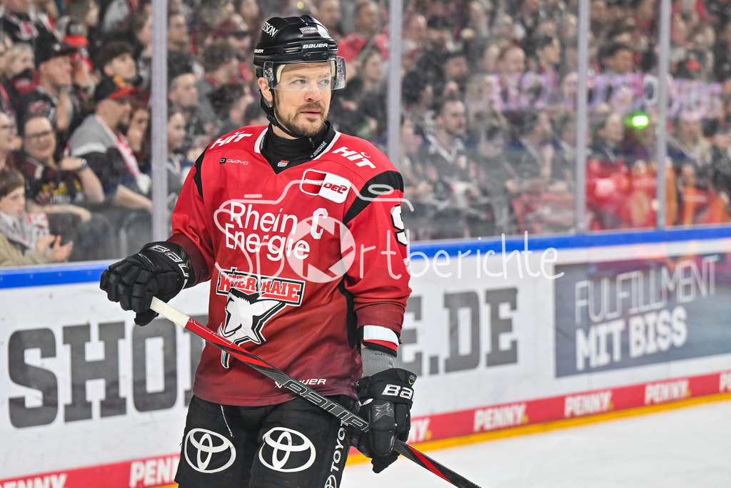 Kölner Haie - Augsburger Panther | KÖLN, DEUTSCHLAND - 04. MÄRZ: im Bild Moritz MÜLLER (Kölner Haie 91) / Einzelfoto / Freisteller während dem Match zwischen den Kölner Haien und den Augsburger Panthern am 48. Spieltag der Penny DEL in der Lanxess Arena