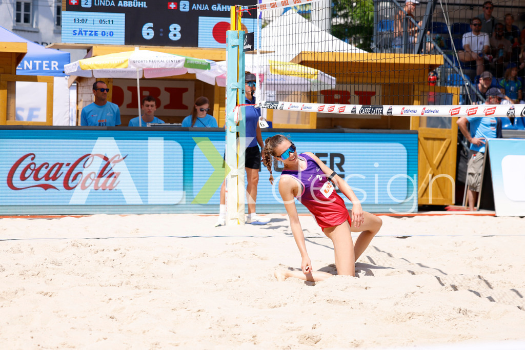 Obi BeachTour 2026 - Basel | BASEL, SWITZERLAND - JULY 18: NADINE DEMIERRE (SUI) during the Obi BeachTour 2026 match between BOSSART / ABBÜHL (SUI) and FLÜCKIGER / DEMIERRE (SUI) at Barfüsserplatz on July 18, 2026 in Basel, Switzerland. - Realisiert mit Pictrs.com