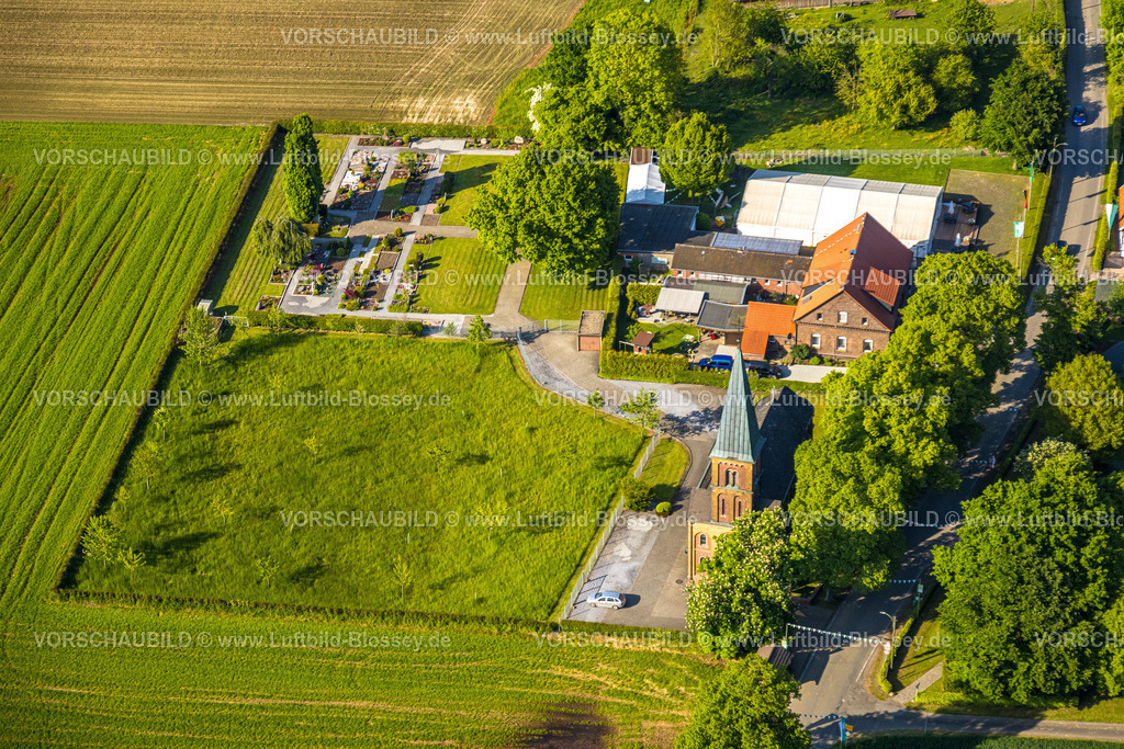 Hamm230506783 | Luftbild, Kath. Kirche St. Joseph, kath. Friedhof Süddinker, St. Hubertus Schützenbruderschaft Süddinker 1826, Stadtbezirk Rhynern, Hamm, Ruhrgebiet, Nordrhein-Westfalen, Deutschland