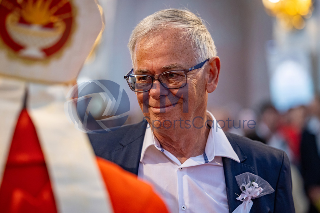 Trainproduction-20240519-1 | Firmung Klagenfurt-Dom 19.05.2024 10:30 Uhr