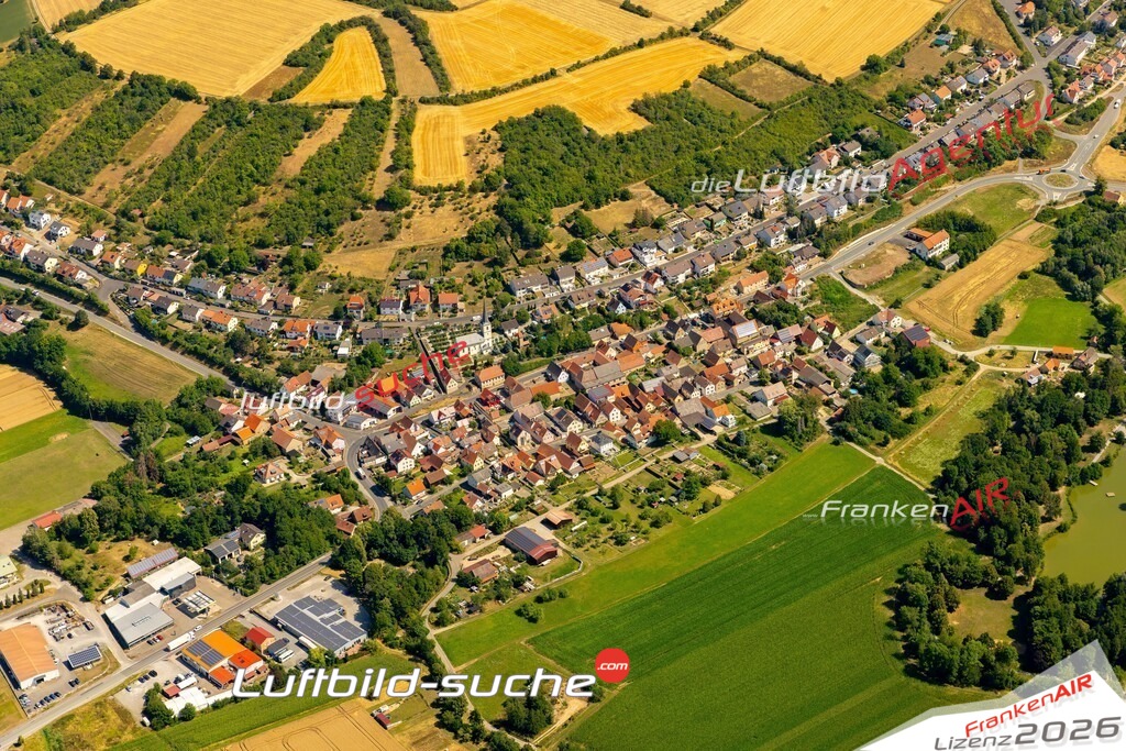 Das Luftbild zeigt : Frankensteinstraße Arnstein - Die Luftaufnahme wurde 2023 vom UL-Flugzeug aus erstellt ( keine Drohne ) - Hochauflösende Luftaufnahme - Für grossformatige Ausdrucke geeignet. Die Geschenkidee !Mit Lizenz und Bildrechte bestellbar