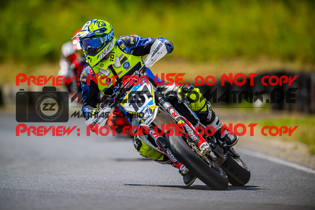 MaZZes_FotoMatrix_220528_9755 | Fotograf Mathias Schmid
Sportfotograf,
Eventfotograf,
Hochzeitsfotograf,
Portraitfotograf