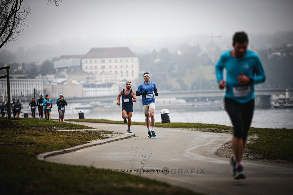 ..... | Linz, AUSTRIA,14. Dezember 25, ALOHA WINTERLAUF DEZEMBER 25 , Image shows: Photo: WAPICS / Andreas Willdoner