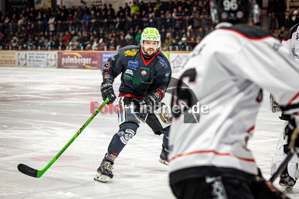 Peißenberg MINERS gegen EV Dingolfing ISAR RATS | Eishockey Bayernliga 2025/26 Vorrunde 28. Spieltag, Peißenberg MINERS gegen EV Dingolfing ISAR RATS, 20260118,Dejan VOGL (MINERS 23) in Aktion,2026-01-18 in Peißenberg (flatbuy Arena Peißenberg), Dejan VOGL (MINERS 23)Copyright: WolfgangxLindner www.foto-lindner.de
