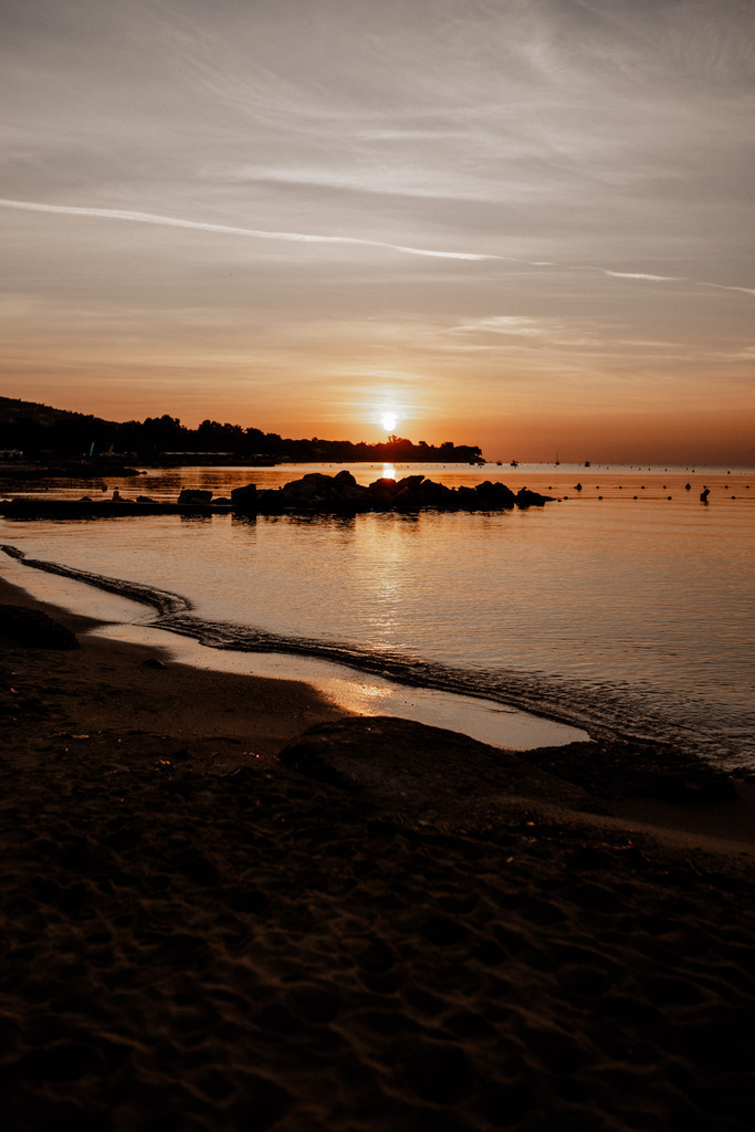 Frankreich Sunrise | Print Shop 
Fotografie
Posterdruck
Landschaftsfotografie
Reisefotografie
Naturfotografie
Anja Brandes Poster 
Anja Brandes Photography 
Prints for Walls 
Printable 
Posterdrucke
Poster aesthetic 
Poster Wall 
Poster Prints 
Poster schwarz weiß - Realisiert mit Pictrs.com