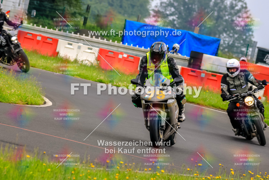 VBK-6776 | Hier findet Ihr Bilder von Touristenfahrten auf der Nürburgring Nordschleife oder von anderen Veranstaltungen die ich besucht habe. Viel Spass beim Durch Schauen 