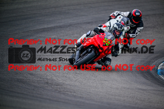 MaZZes_FotoMatrix_240614_6007705_2-239 | ROT