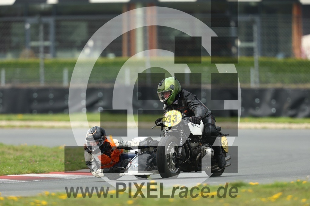 0q33-20260418_01261 | Schöne Erinnerungen an spannende Momente - das festzuhalten ist unser Job. PIXELrace.de ist seit 2003 auf den Rennstrecken Europas unterwegs um die Action draußen beim Fahren und die wunderbare Stimmung imm Fahrerlager für euch einzufangen.