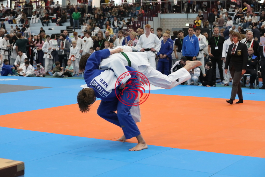 1J7A3084 | Fotos vom Adler Cup - Pictures from Adler Cup

Hier findet Ihr alle Eindrücke und großen Momente der Adler Cup Wochenenden. Here you will find all impressions and great moments of the Adler Cup weekends. - Realisiert mit Pictrs.com