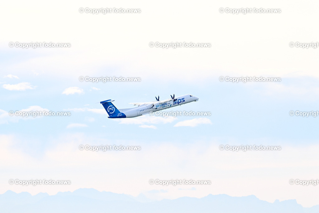 Flughafen Linz_ Linz Airport_ Linz-Hoersching_ 30.10.2023-37 | 30.10.2023, Linz Hoersching, AUT, Flughafen Linz, Linz Airport, im Bild Skyalps Flugzeug in der Luft