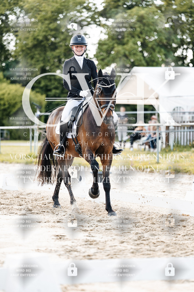 CK909575 | Turnierfotografie Pferdefotografie Trier Rheinland-Pfalz Pferdesport Reitsport Tierfotografie Sportfotografie Pferdevideo Pferdevideografie Equestrianvideography equestrianphotography  - Realisiert mit Pictrs.com