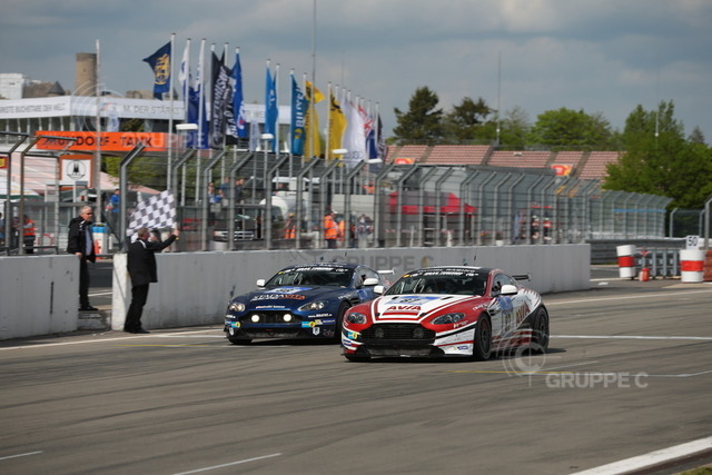 Motorsports / 24 Stunden Nürburgring 2015, Nürburgring-Nordschleife, GER | (88): Scott Preacher, Robert Thomson, Markus Lungstrass, Garth Duffy(87): Wolfgang Weber, Norbert Bermes, Scott Preacher, Hendrik Still - Realisiert mit Pictrs.com