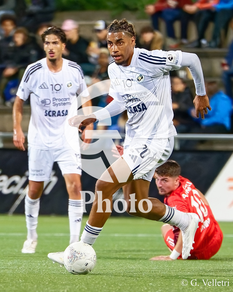 Challenge League - Etoile Carouge FC v FC Vaduz | Vincent Nvendo FerrierGregor (20 Etoile Carouge FC) in action during the Challenge League game between Etoile Carouge FC and FC Vaduz at Stade de la Fontenette in Carouge, Switzerland